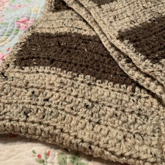 Scarf hand made - Picture 2 of 3